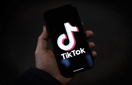 手工羽毛扇網(wǎng)站如何憑借傳統(tǒng)工藝傳承擴(kuò)大流量？同行都是怎么做的？