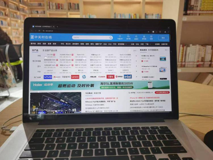 手工羽毛扇網(wǎng)站如何憑借傳統(tǒng)工藝傳承擴(kuò)大流量？同行都是怎么做的？