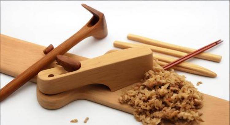 手工羽毛扇網(wǎng)站如何憑借傳統(tǒng)工藝傳承擴(kuò)大流量？同行都是怎么做的？