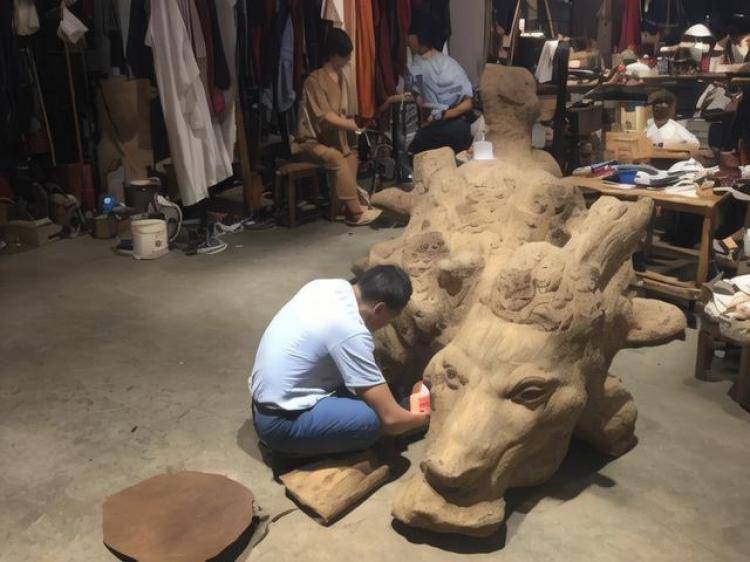 手工羽毛扇網(wǎng)站如何憑借傳統(tǒng)工藝傳承擴(kuò)大流量？同行都是怎么做的？