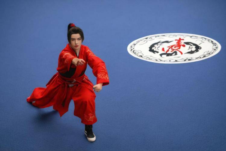 手工羽毛扇網(wǎng)站如何憑借傳統(tǒng)工藝傳承擴(kuò)大流量？同行都是怎么做的？