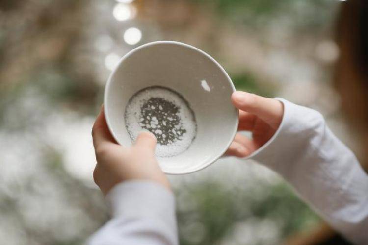 手工羽毛扇網(wǎng)站如何憑借傳統(tǒng)工藝傳承擴(kuò)大流量？同行都是怎么做的？